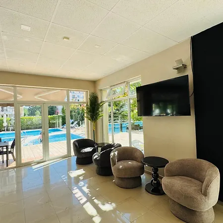 Sunny House 502 Large Apartment